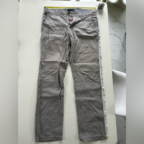 Tommy Hilfiger 33/34 grey pants - Picture 3 of 5
